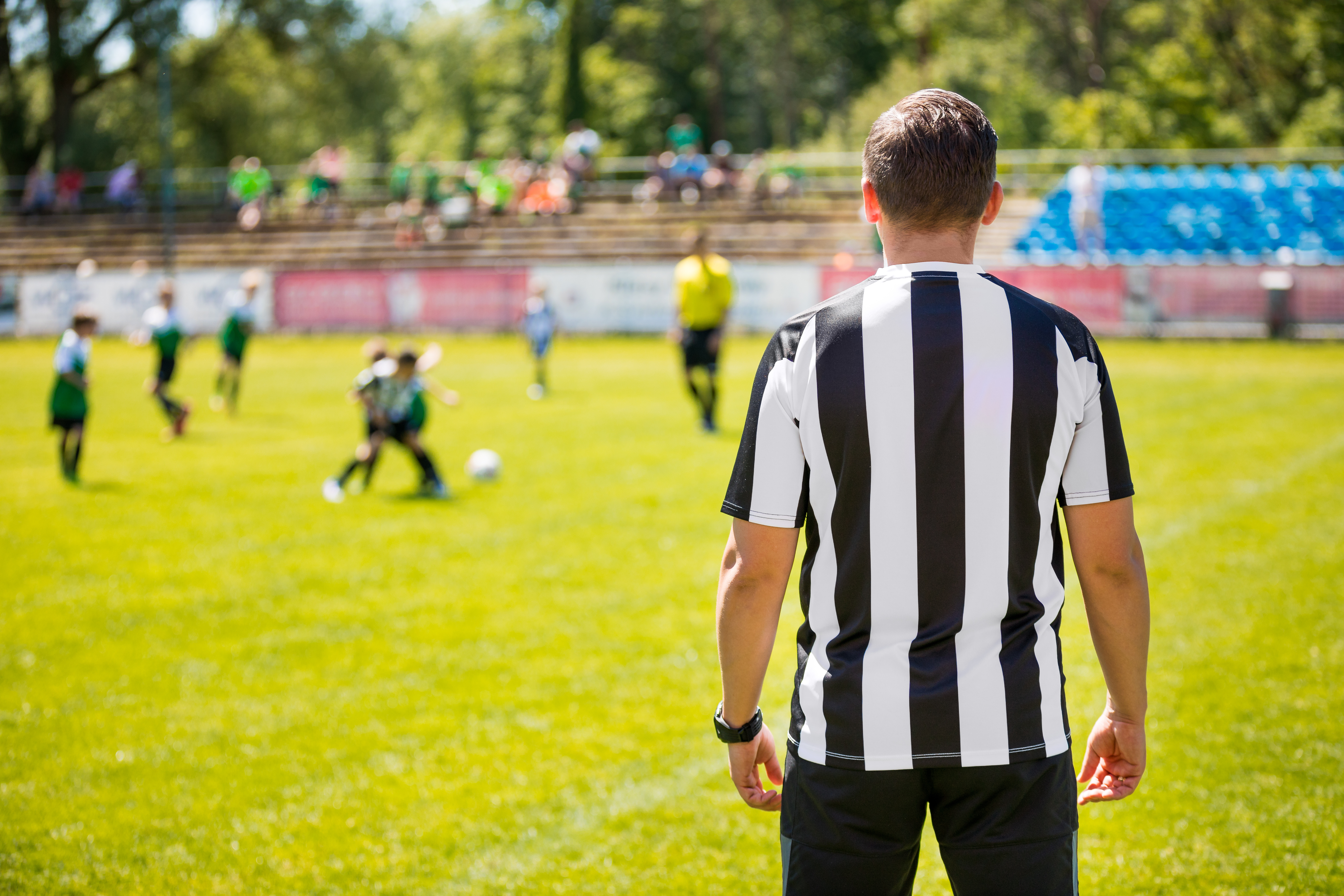 Become a volunteer coach