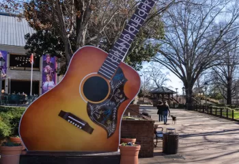exterior of the grand ole opry in nashville, tn
