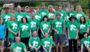 Thumbnail: Alum group in green shirts