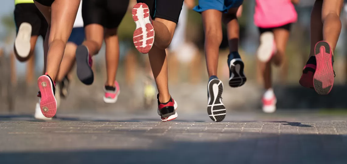feet running