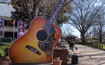 exterior of the grand ole opry in nashville, tn